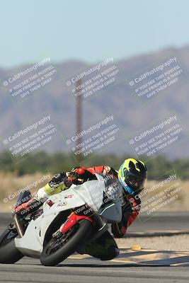 media/Oct-30-2025-Racers Edge (Thu) [[dabbdaf680]]/3-B Group/Session 4 Turn 16/